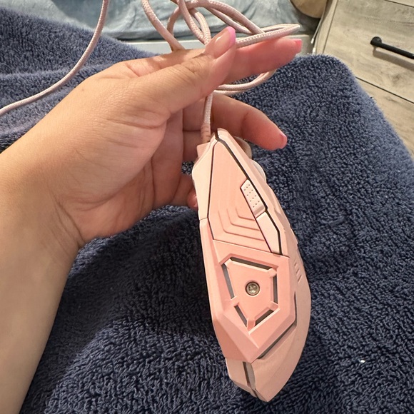 Pink Wired mouse. - Picture 8 of 14